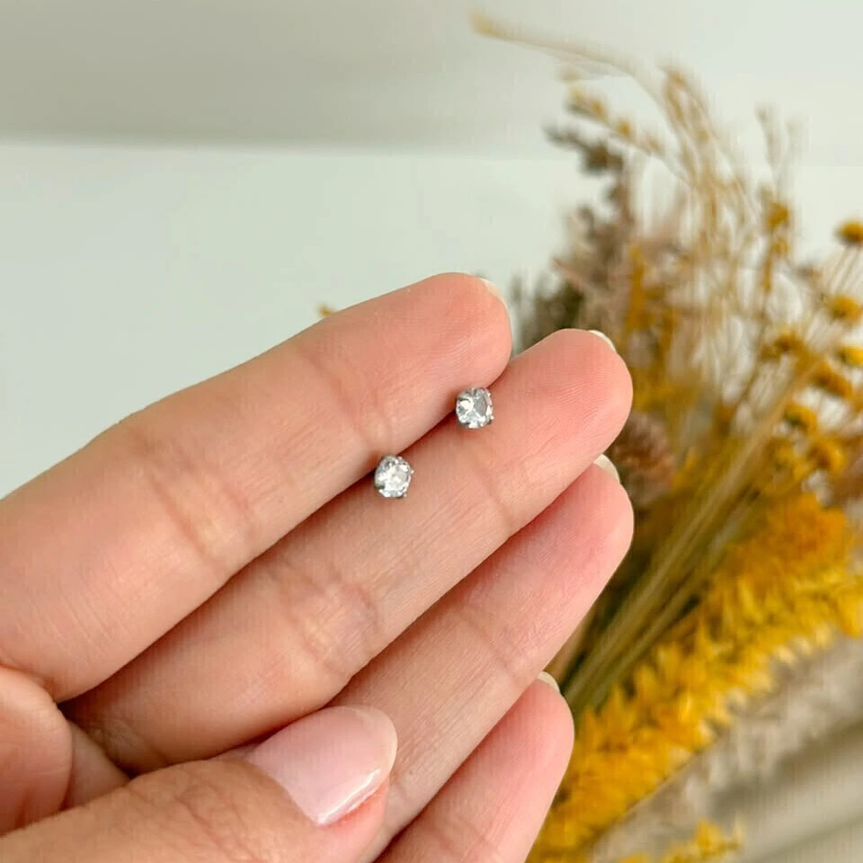 Brinco zircônia redonda em aço inoxidável